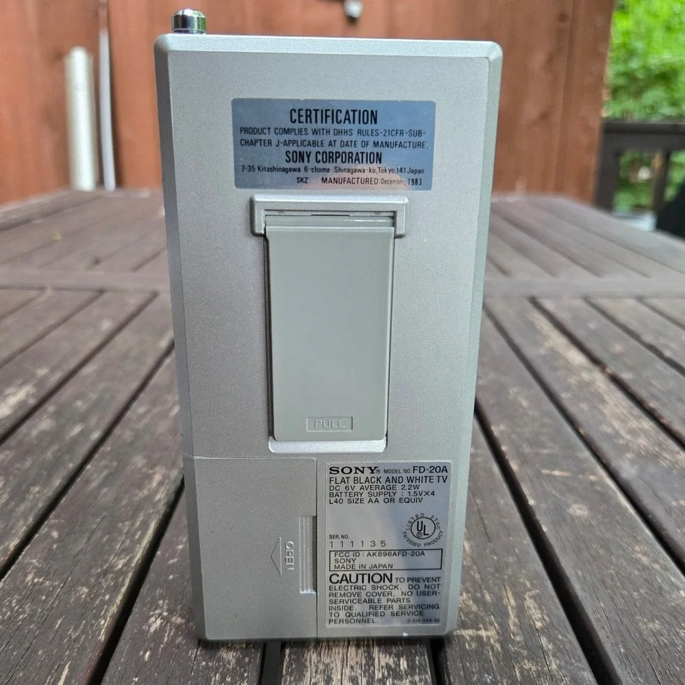 Vintage Sony Watchman FD-20A Handheld B&W CRT Portable Pocket TV with Case